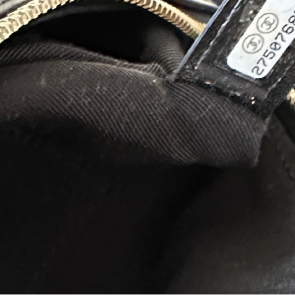 Chanel Black Quilted Waist Bag - Picture 6 of 11